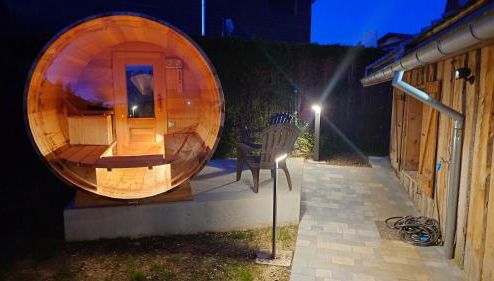 Les pagotins de Garance, Chalet Jura 39, avec sauna panoramique, Meublé classé 4 étoiles - Foto 1, Garden