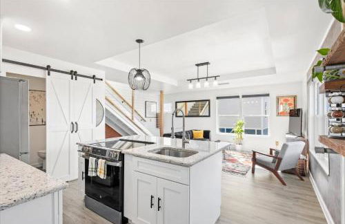 The Look-Out Private Rooftop 5 Minutes to the Beach & DownTown - Foto 15