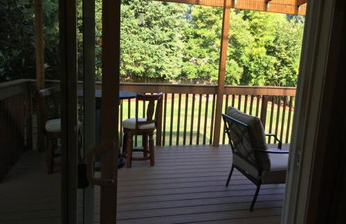 West Linn Relaxing Entire Home WiFi TV Yard BBQ Eateries - Foto 18