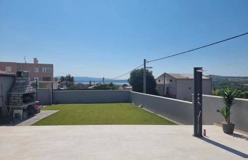 Villa Madison, Spacious Sea View Apartments Near Zadar with heated pool - Photo 51