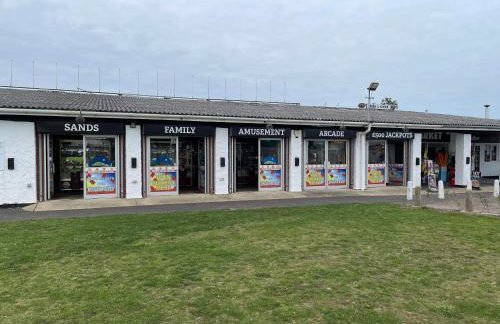 103 Sunbeach South facing 2 bed chalet M and T chalets - Foto 27