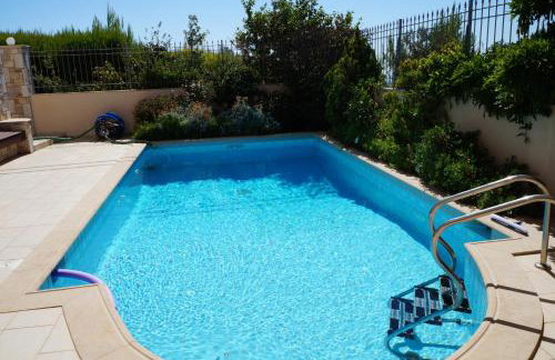 Apartment with a garden, BBQ, swimming pool and jacuzzi - Foto 11