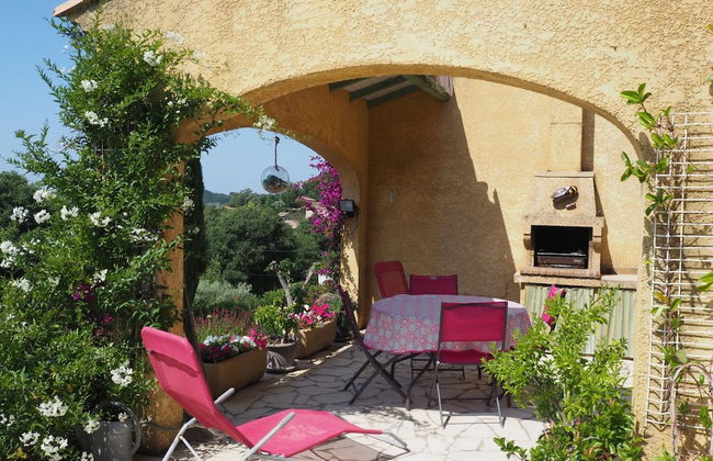Holiday Cottage With Private Terrace, Bellegarde - Foto 23