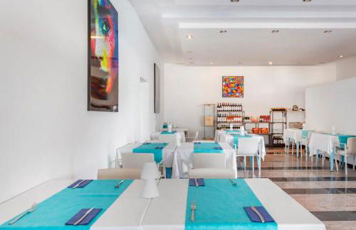 Club Cala Blanca - Photo 56