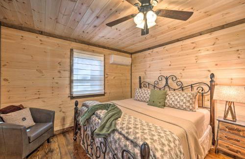 Updated Cabin with Fire Pit 2 Mi to UTV and Hike - Foto 14