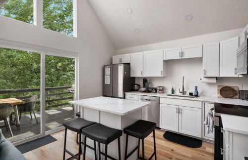 Fireplace Grill Games & Dogs near Bryce Resort - Photo 16