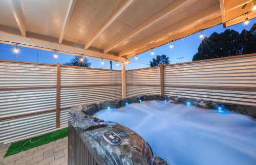 3BR 2BA Comfy Home with Jacuzzi - Foto 1