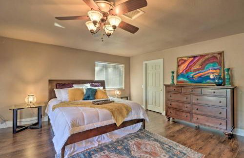 Lavish Family Escape with Game Room in Avondale! - Foto 13