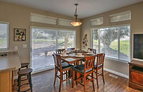 Rivers Edge Golf Condo with Beach Access and Patio! - Foto 5