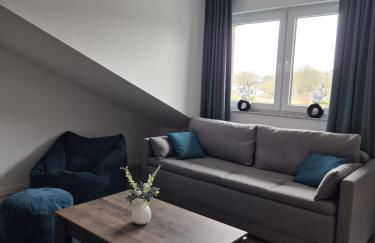 Luxsuite Still und Komfort 2 Balkon Elektrogrill Tischfussball TV-75 Zoll - Foto 4