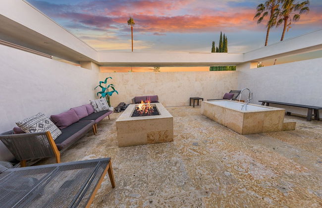 Dream Beverly Hills Mansion W. Pool - Photo 13