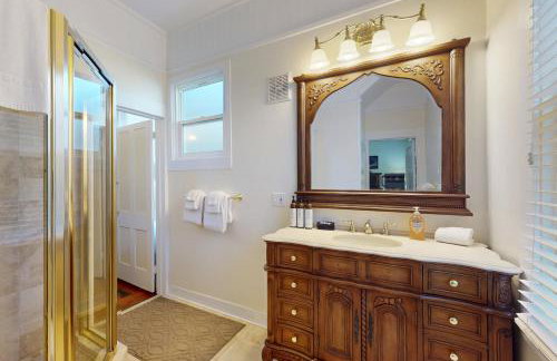 Large Oceanfront Bluff Home - Hot Tub Kids Room - Foto 16