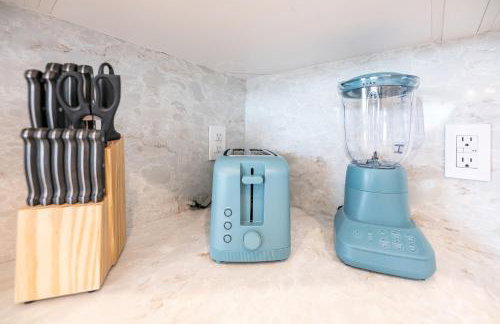 Stylish Retreat with Pool near The Parks - Foto 27