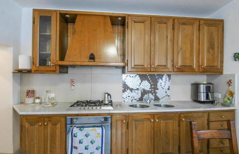 Awesome Home In Valpromaro With Wifi - Foto 17