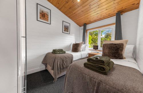 Bowness 45 - 2 bedroom Lake Windermere Lodge - Photo 5