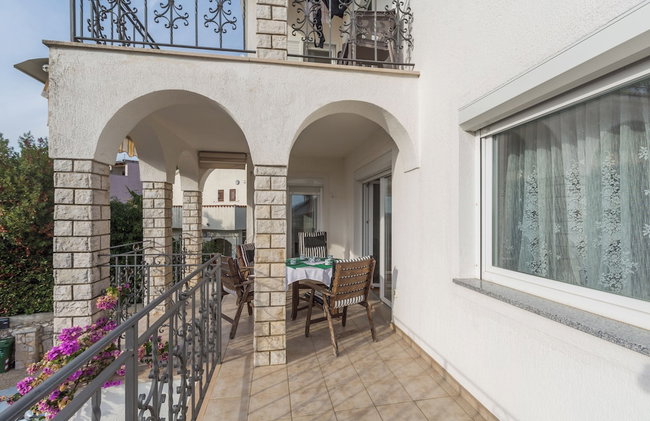 Elegant two-bedroom apartment with terrace in Rovinj - Photo 67