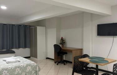 Studio amplo e aconchegante no bairro aterrado - Foto 5