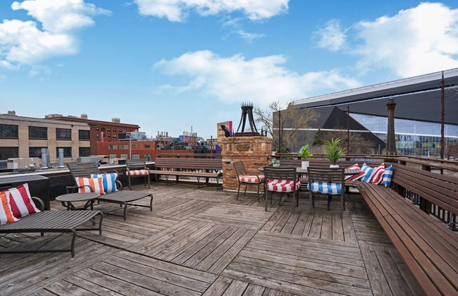 Downtown Rockstar Residence - Photo 25