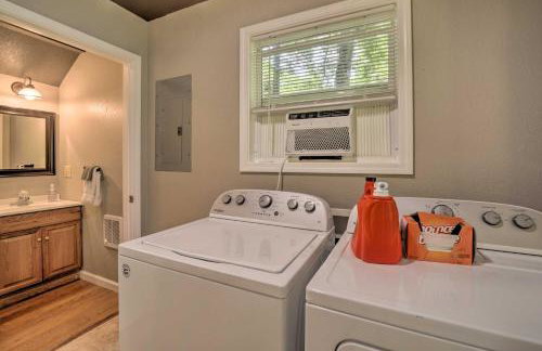 Private Hot Tub, Yard Pet-Friendly Whittier Cabin - Foto 12