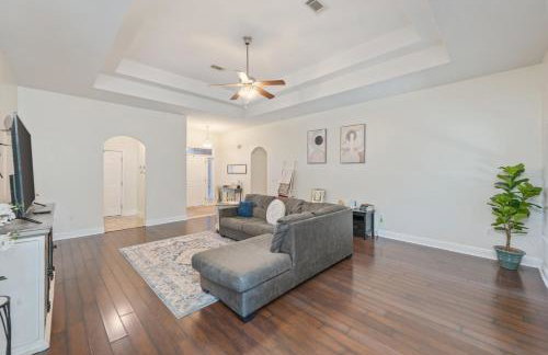Cozy Retreat with Patio, Big Kitchen and Fishing Nearby - Foto 6