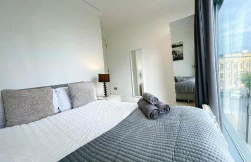 Sleek 3-bedroom flat with Balcony, Lift access, FREE WiFi in Southwark, Borough near The Shard by NourNest Apartments - Foto 25