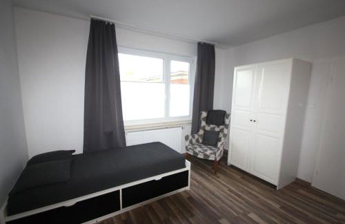 Moderne Ferienwohnung mit Terrasse & Garten Möwennest III - Photo 5