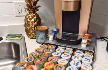 Dreaming With Dolly - Luxe Stay Near Broadway - Foto 37