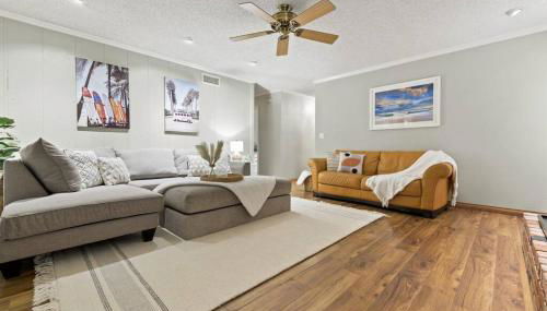 Majestic Lux Home with Heated Pool and Spa! - Foto 3