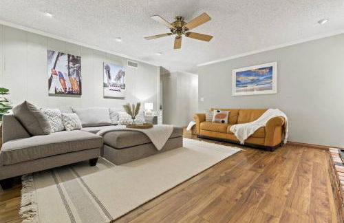 Majestic Lux Home with Heated Pool and Spa! - Foto 3