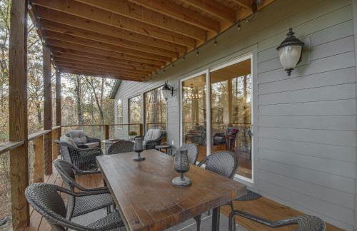 Waterfront Terry Home with 3 Decks and Hot Tub! - Foto 36