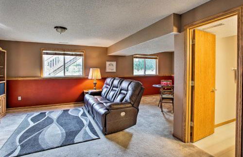 Suburban Gem with Deck 5 Mi from Dtwn Rochester! - Foto 18