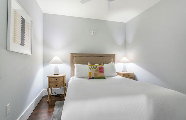 The Irish House - Photo 19