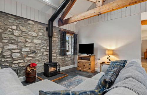 Beudy Howel - beautiful barn conversion with fire pit, close to beaches - Photo 14