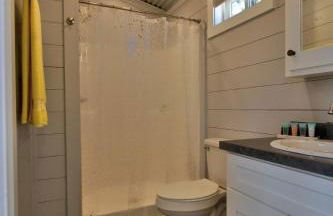 Amazing Glamping Vacations in this Riverside Cottage in Llano, Texas - Foto 23