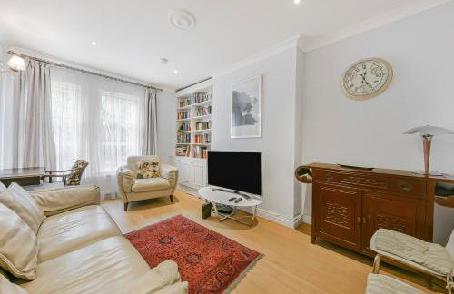 Spacious 2BR Flat with Private South Facing Terrace in West London - Foto 1