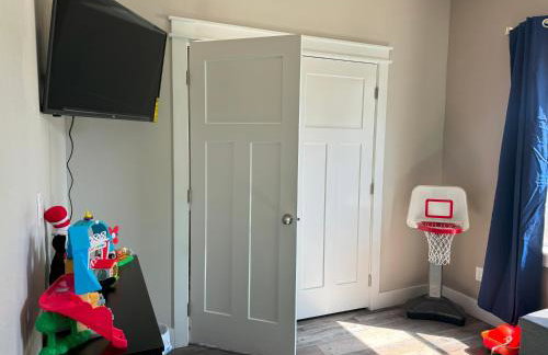 Spacious Family Retreat with Hot Tub & Home Theater - Foto 32