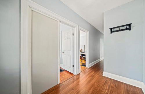 Well-Lit Bedroom near Transit and Charles River - Foto 15