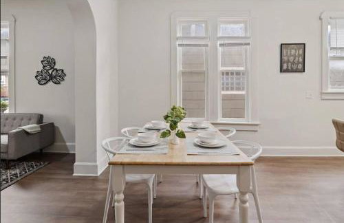 Modern Apt - Downtown Charm - Ideal Location - Foto 19