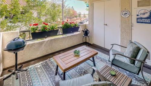 Pool Access and Balcony Updated Condo Near UCSD! - Foto 3