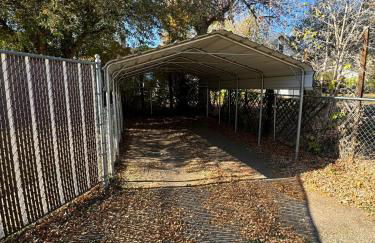 Charming fully remodeled House - Photo 12