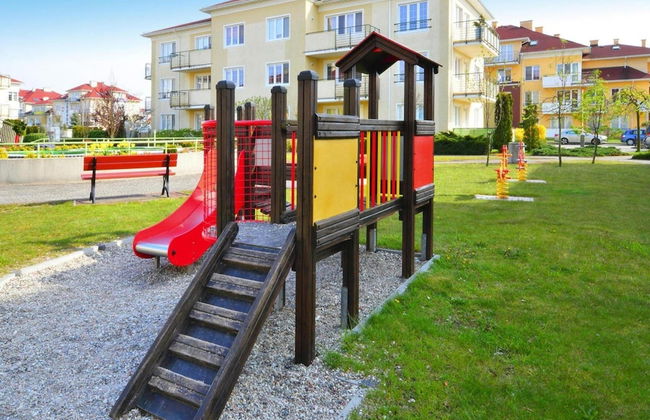 Comfortable Apartment, Ground Floor, Balcony - Photo 10