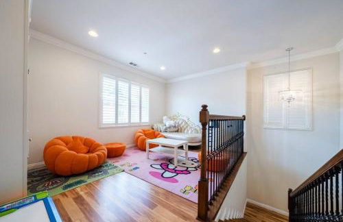 17-19ppl BTW Dsny Hllywd GarageParking Yard Grill - Foto 33