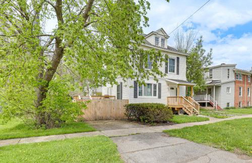 Walk to Downtown and Seneca Lake Updated Retreat! - Foto 23