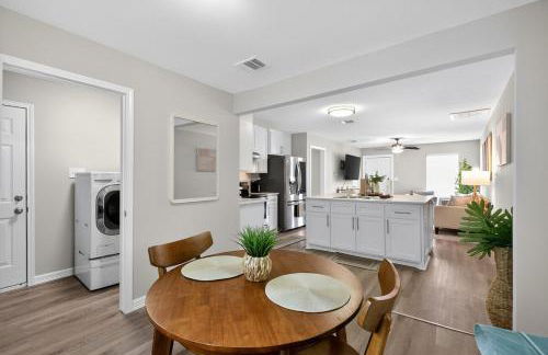 Stylish and Cozy 4BR Home in Houston, Sleeps 9 - Foto 24