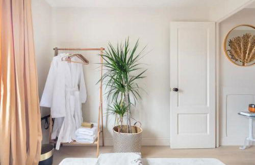 Spring Stays Cosy 2-Bed Residence with Free Parking - Foto 9