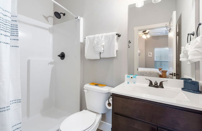 A Birds Eye Bridge View - 5 BDR w/ Private Hot Tub - Foto 25