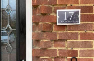 Three Bedroom House, Driveway, Bracknell Centre - Photo 19