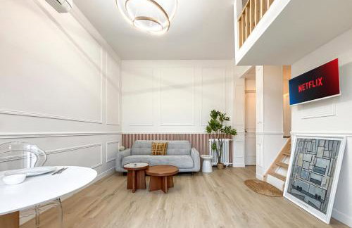 LV2 Au cœur de l'Avenue des Champs-Elysées Arc de Triomphe - Photo 2