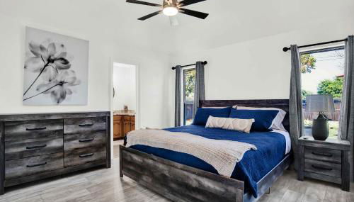 Cozy Parkside Home - Photo 4