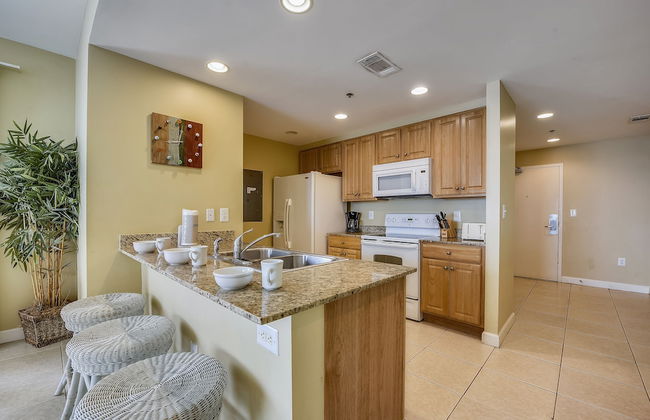 Splash Beach Resort by Book That Condo - Photo 47